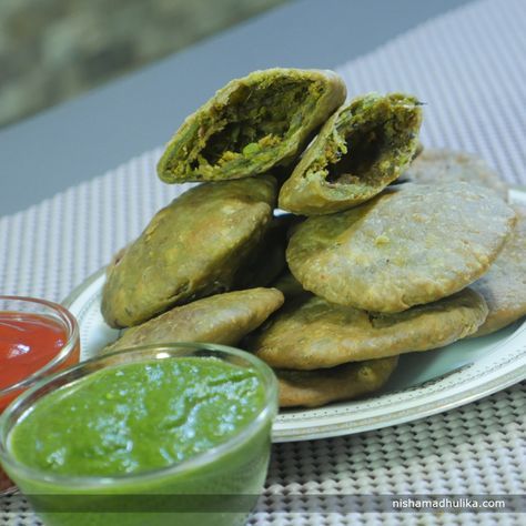 Peas Kachuri